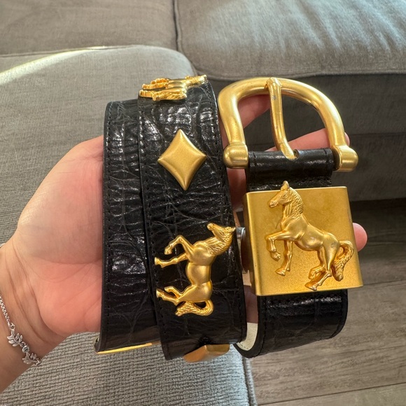 Streets Ahead Black and Gold Horse Belt - Picture 2 of 16